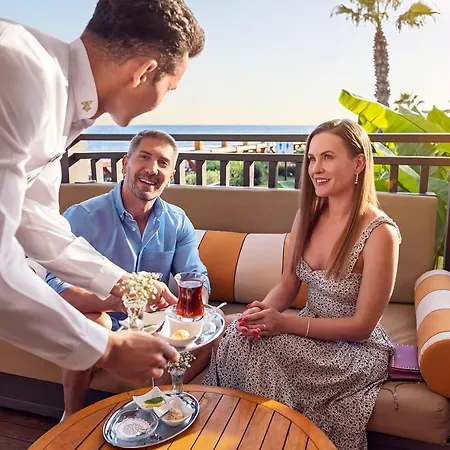 Akka Alinda - Premium Ultra 5*