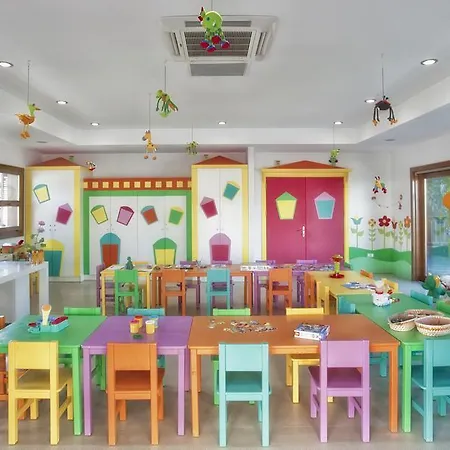 Akka Alinda - Premium Ultra