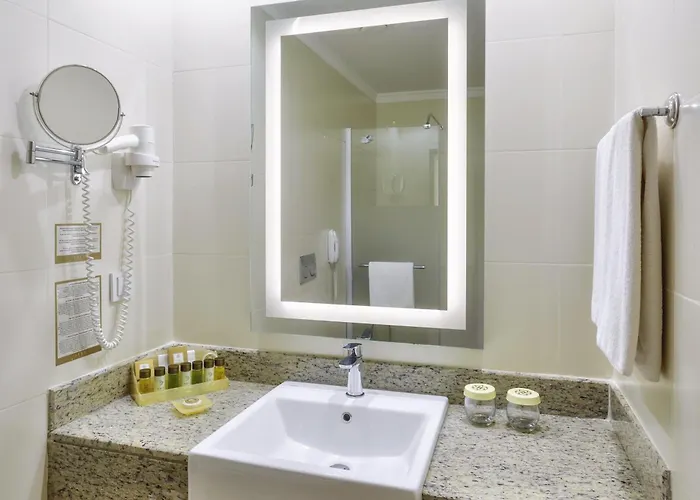 Complex Akka Alinda Kemer